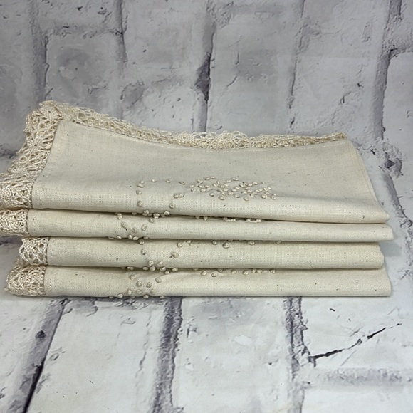 Linen Napkins Set of 4 Crochet Lace Trim Swiss Dot Embroidery Country Pattern - Picture 7 of 9